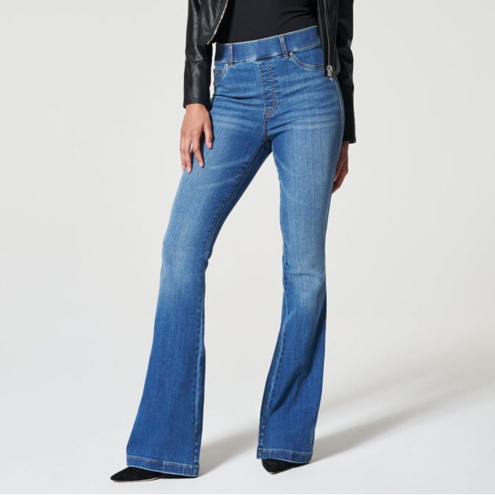 Spanx Jeans Flare Leg Core Shaping Denim in Vintage Indigo Size Large Regular